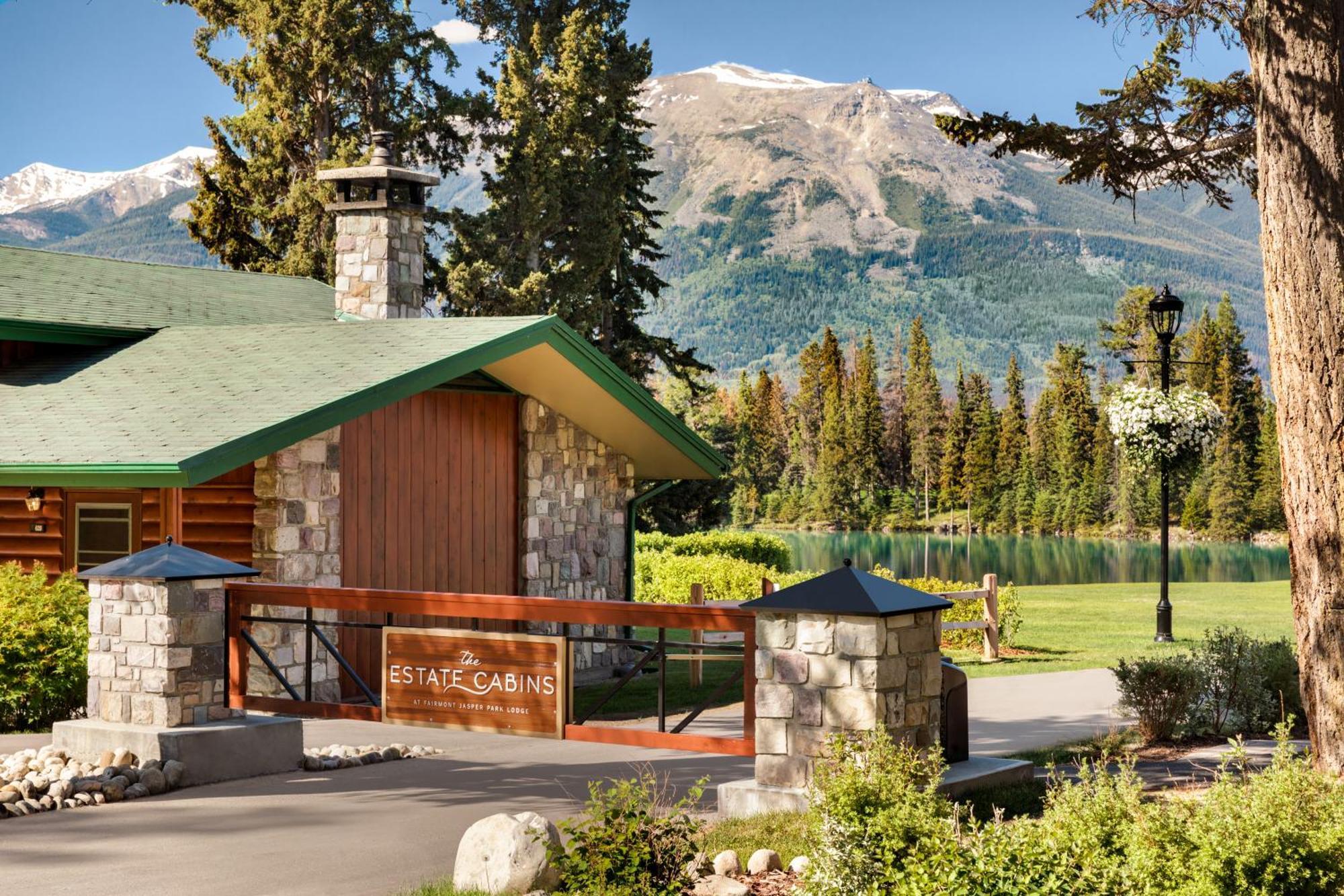 Fairmont Jasper Park Lodge Exterior photo